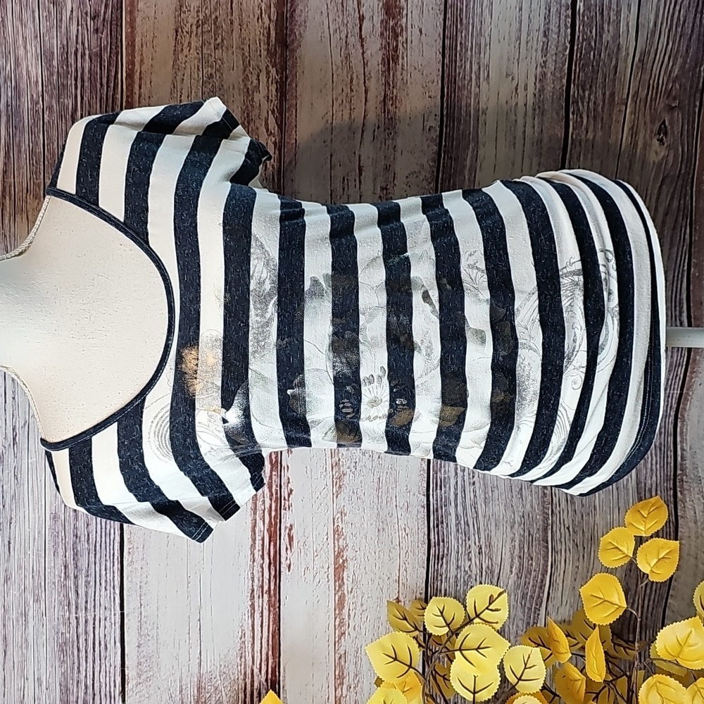 AGENDA BLUE & WHITE STRIPED BOTANICAL SILVER FOIL CUTOUT BACK PULLOVER TEE - Picture 2 of 13